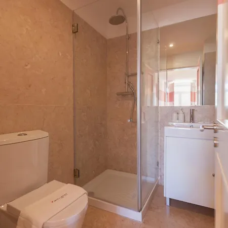 Flh Liberdade Spacious With Parking Lisbon