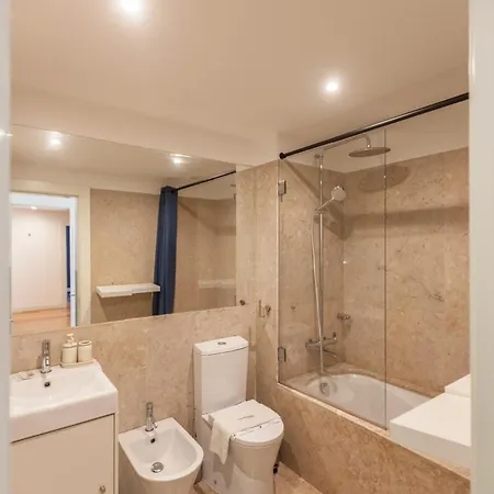 Flh Liberdade Spacious With Parking * Lisbon