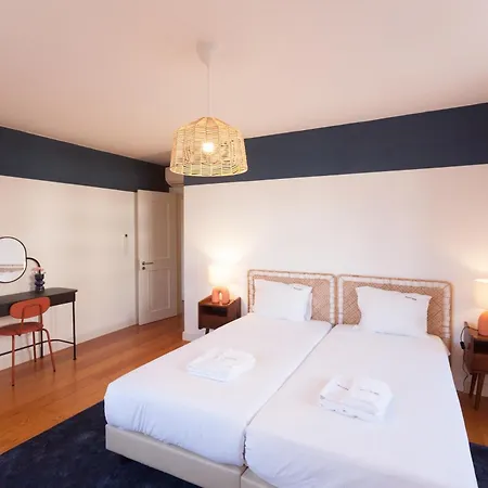 Flh Liberdade Spacious With Parking * Lisbon