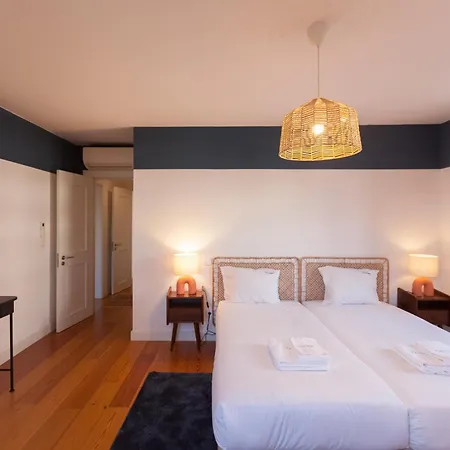 Flh Liberdade Spacious With Parking 아파트 리스본