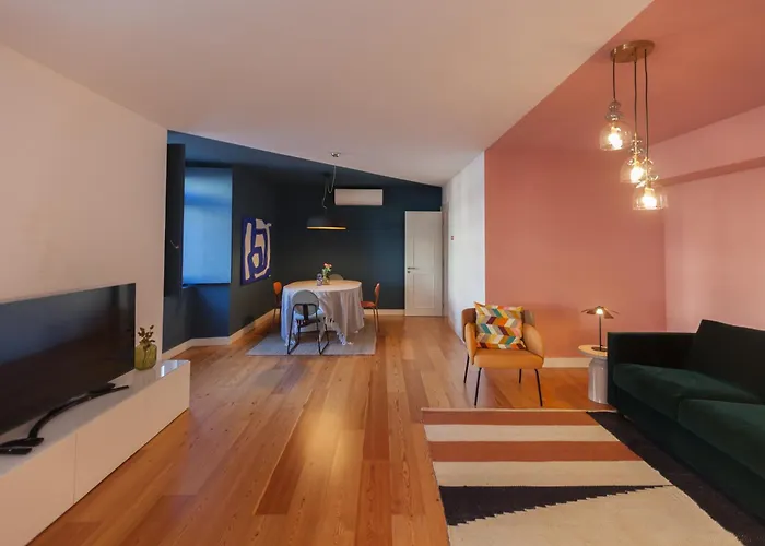 Flh Liberdade Spacious With Parking * 리스본