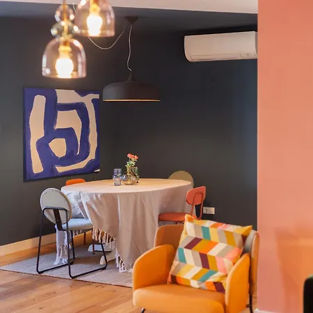 Flh Liberdade Spacious With Parking 아파트 리스본