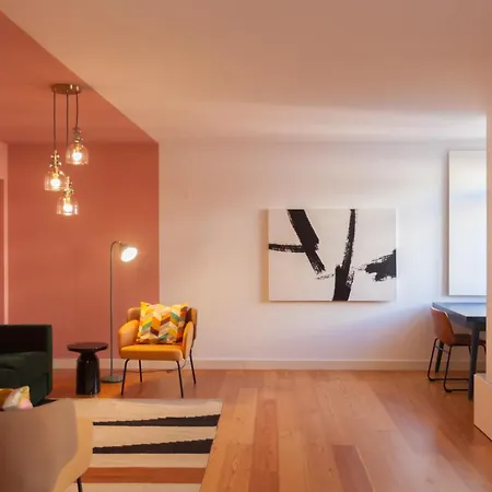 Flh Liberdade Spacious With Parking 아파트 리스본