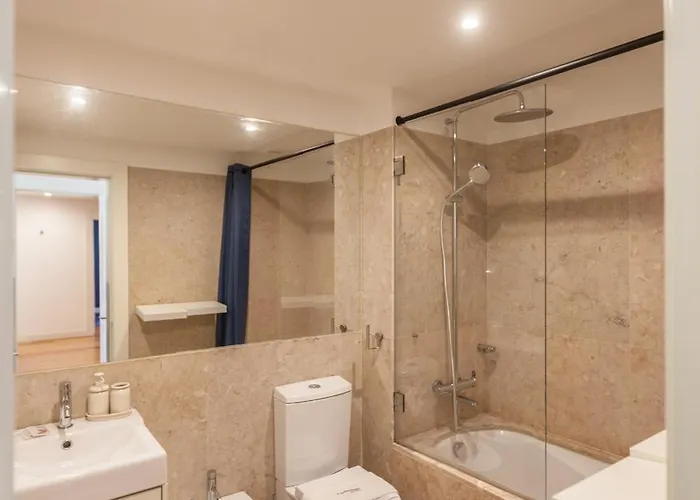 Flh Liberdade Spacious With Parking * Lisboa